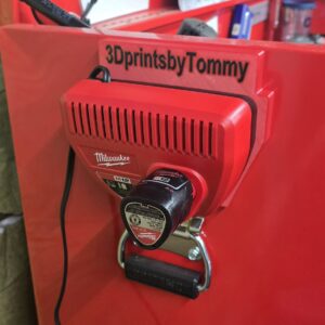 Milwaukee M12 single magnetic battery charger mount